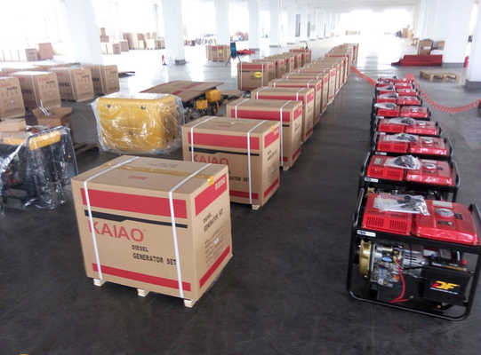 Generatore diesel compatto, generatore di avvio elettrico a corrente alternata da 5 kW con raffreddamento ad aria professionale